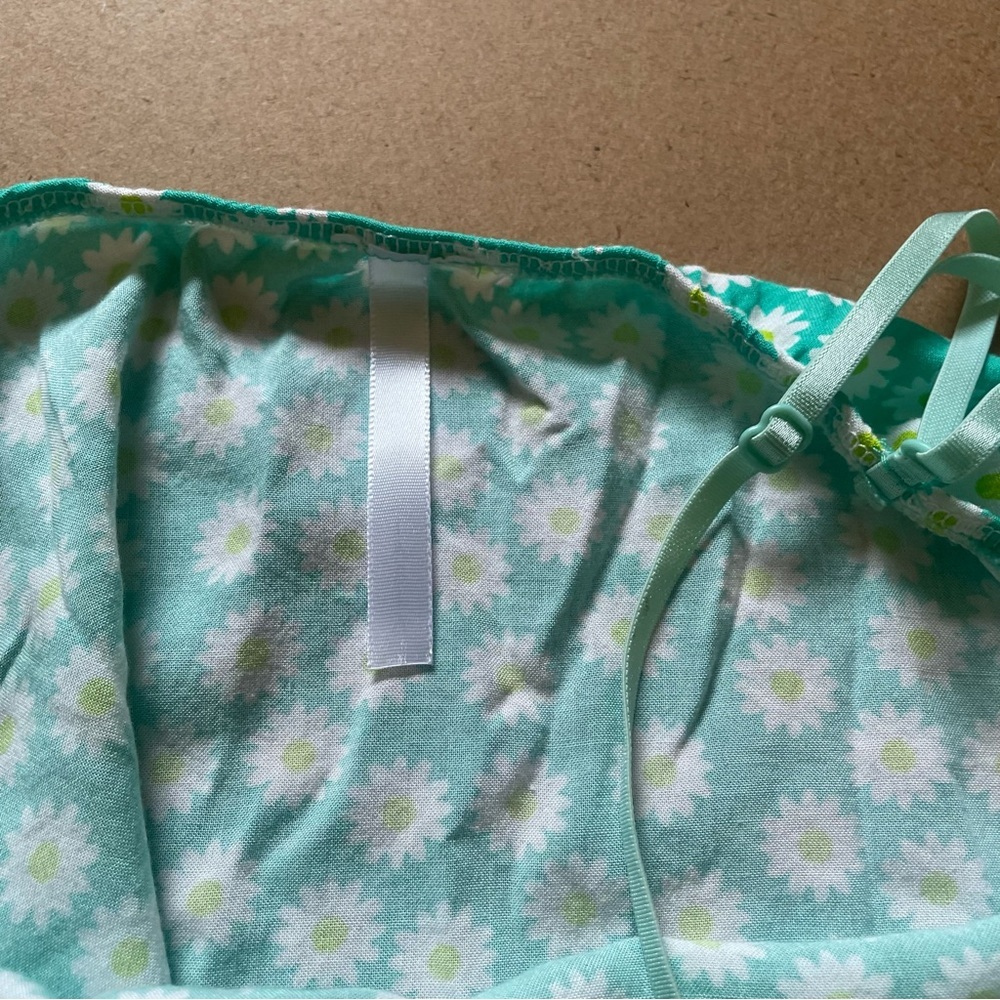 Daisy Patterned Sleep Spaghetti Strap Tank - Picture 5 of 5